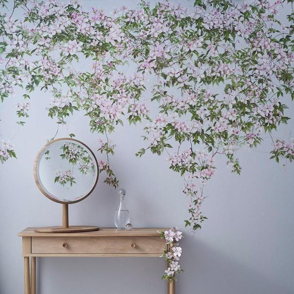 Papel Pintado Classic Clematis Mural Wallpaper Dusty Blue - SIAN ZENG