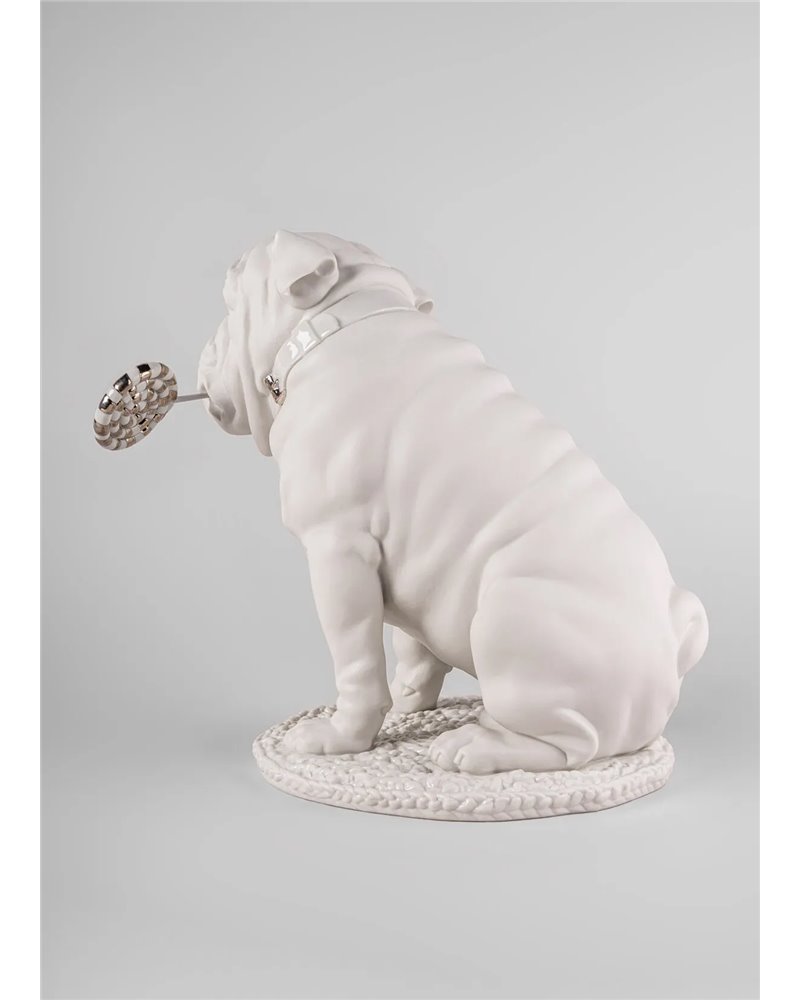 Escultura Bulldog con piruleta. Re-Deco