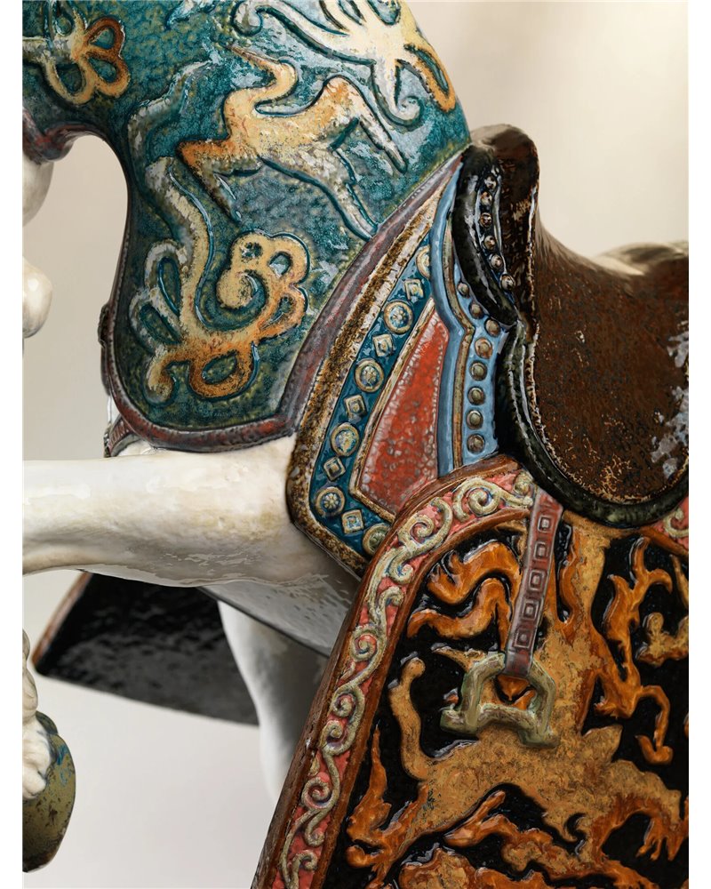 Escultura Caballo oriental. Brillo. Serie limitada