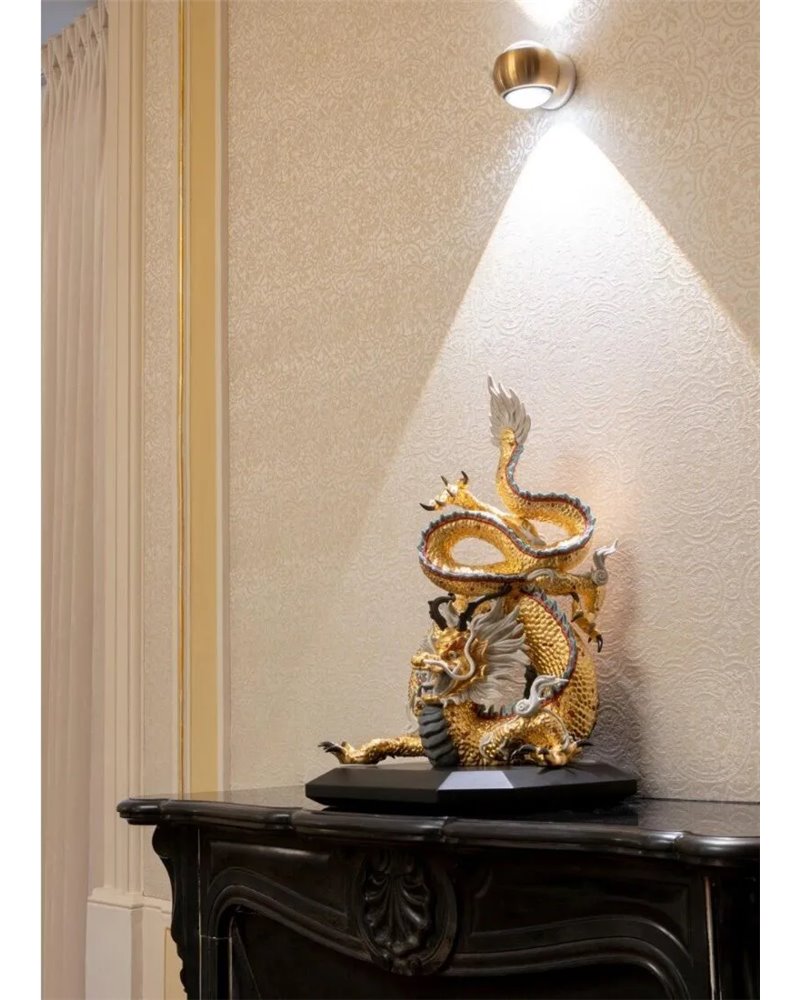 Escultura Dragón protector. Oro. Edición especial. Serie Limitada