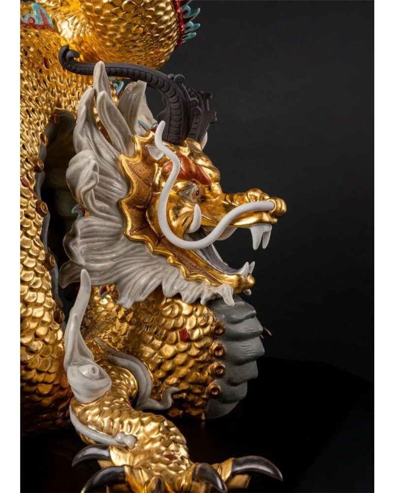 Escultura Dragón protector. Oro. Edición especial. Serie Limitada