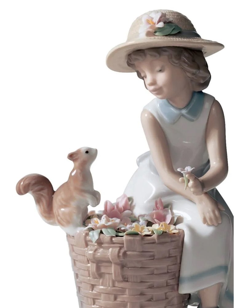 Figura niña ¡Hola, pequeña ardilla!