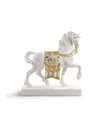 Escultura Caballo cortesano. Lustre oro