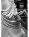 Escultura Desnudo con mantón. Metalizado