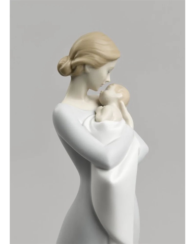 Figura Abrazo materno