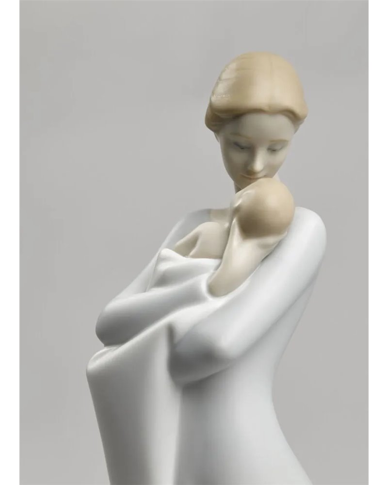 Figura Abrazo materno